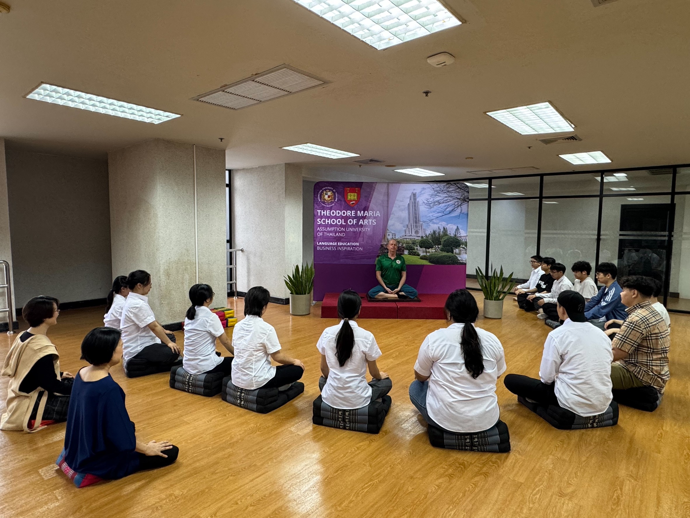 LINE_ALBUM_Find Your Calm_250901_1